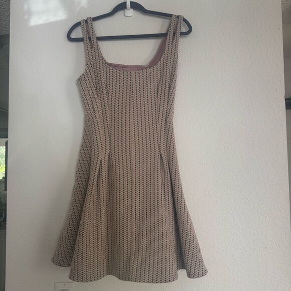 NEW Anthropologie Maeve Jacquard Pink Winter Dress Pockets Adjustable Size S (M) - Picture 3 of 14